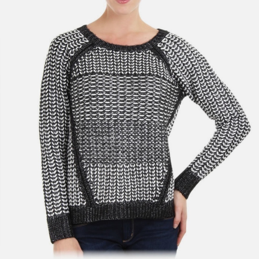 DKNY Jeans chunky knit black & white sweater. Size medium.